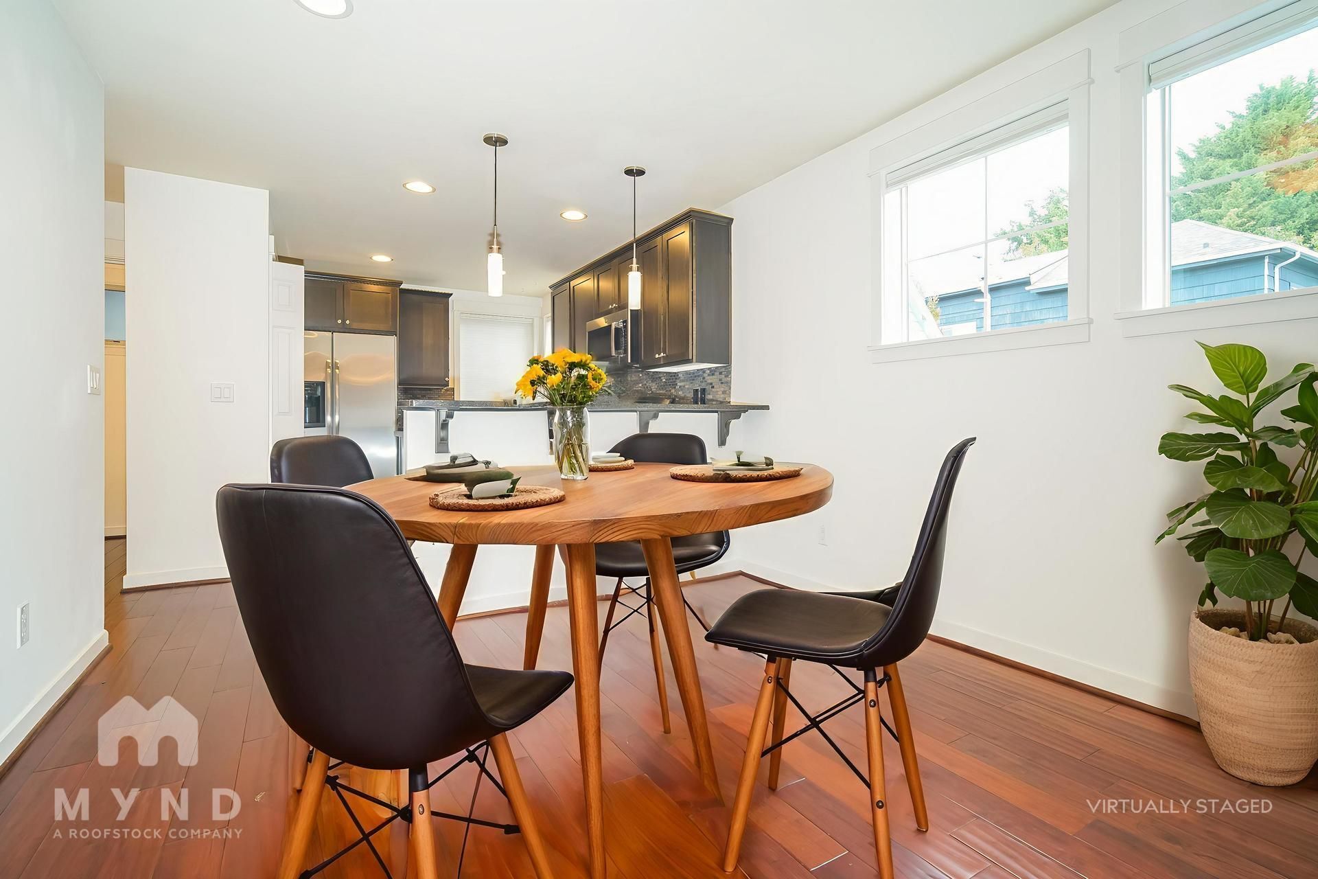 Building Photo - 314 25th Ave S