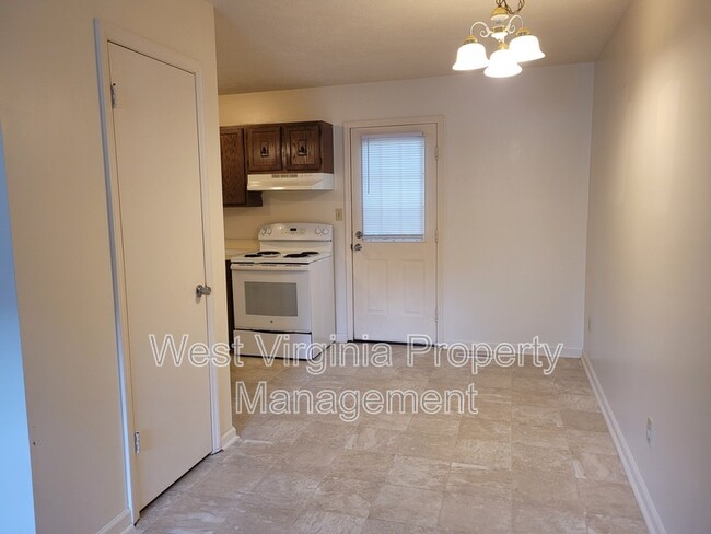 Building Photo - 160 Cardinal Wy