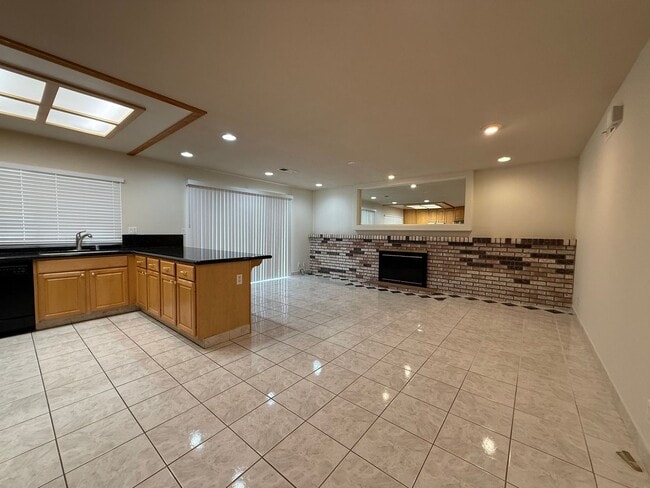 Building Photo - Beautiful Home In The Heart of Berryessa Area