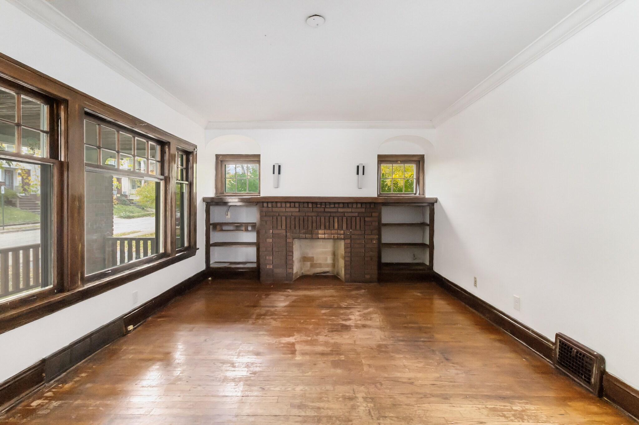 Building Photo - 2704 Natchez Ave