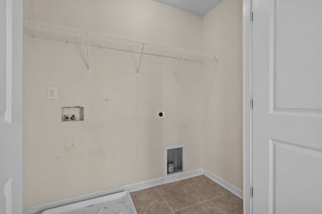 Building Photo - Welcome to Wynbrookee Lane!