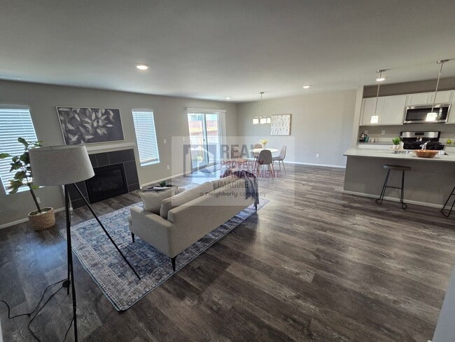 Building Photo - Check out this beautiful 3 bedroom, 2.0 ba...
