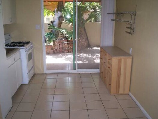 Building Photo - Pasadena Apartments