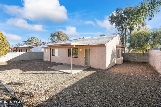 Building Photo - 6082 S Birchwood Dr