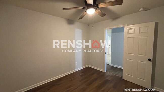 Building Photo - 1532 Silver St