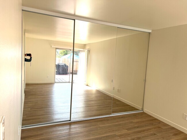 Building Photo - 4490 Cather Ave