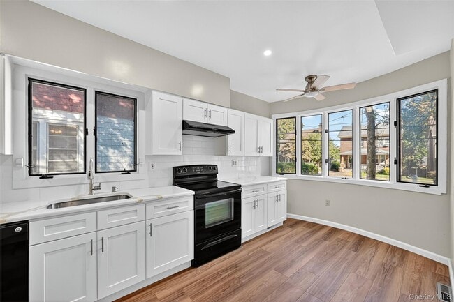 Building Photo - 171 West St