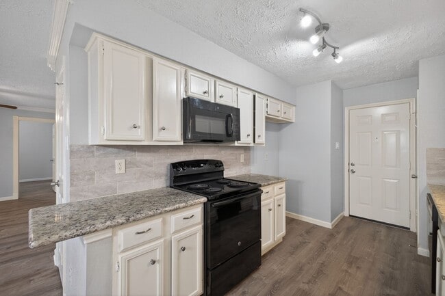 Building Photo - 22102 Calderbrook Dr