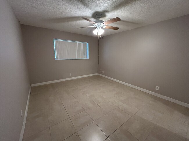 Building Photo - 6505 Winfield Blvd
