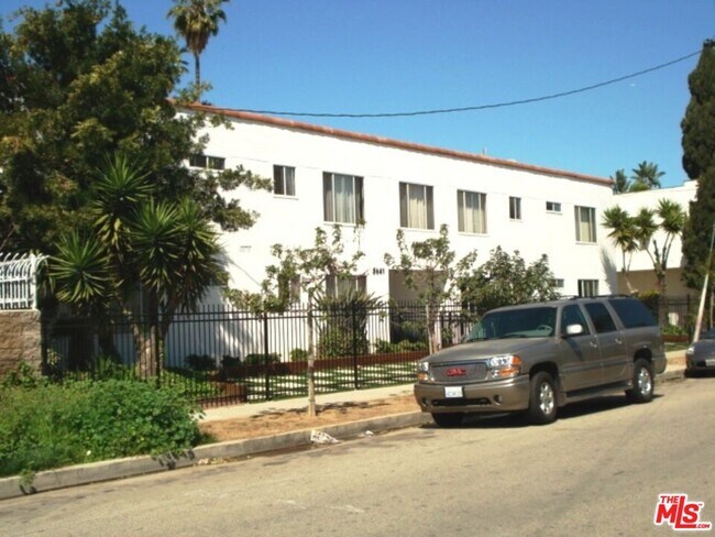 Primary Photo - 5641 Halbrent Ave