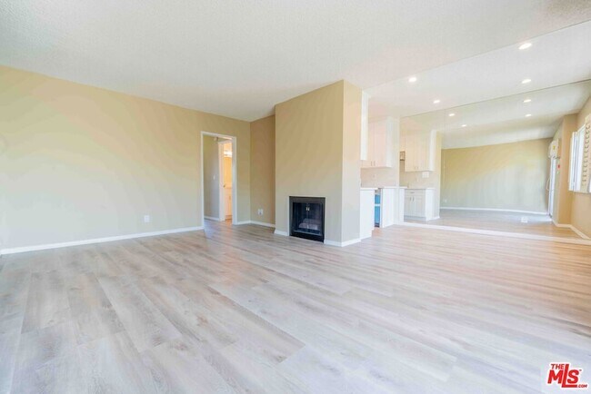 Building Photo - 11871 Idaho Ave