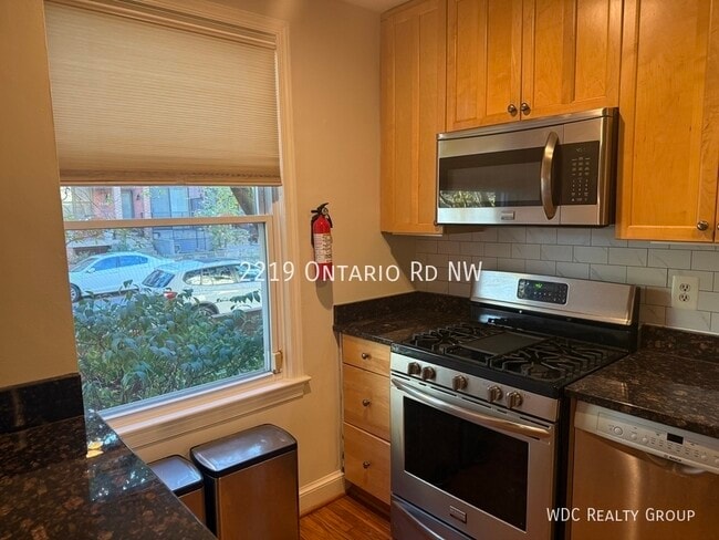 Building Photo - 2219 Ontario Rd NW
