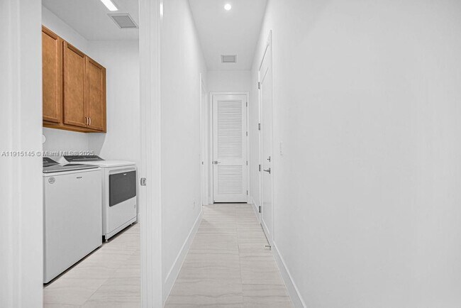 Building Photo - 12413 Solana Bay Cir