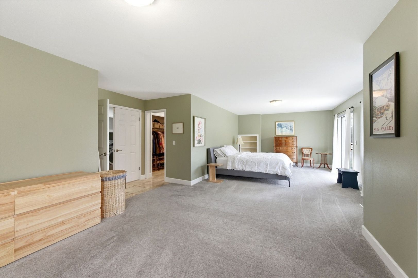 Building Photo - 3861 Silver Spur Cir