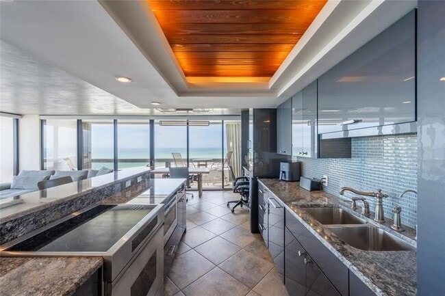 Building Photo - 5400 Ocean Blvd