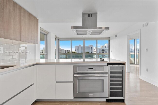 Building Photo - 1025 92nd St