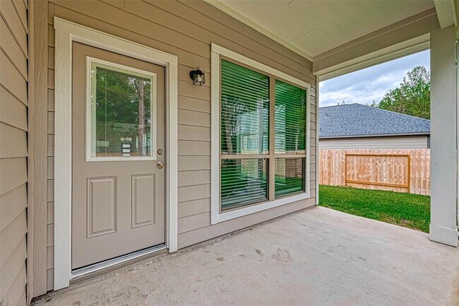Building Photo - 348 Rise Ln