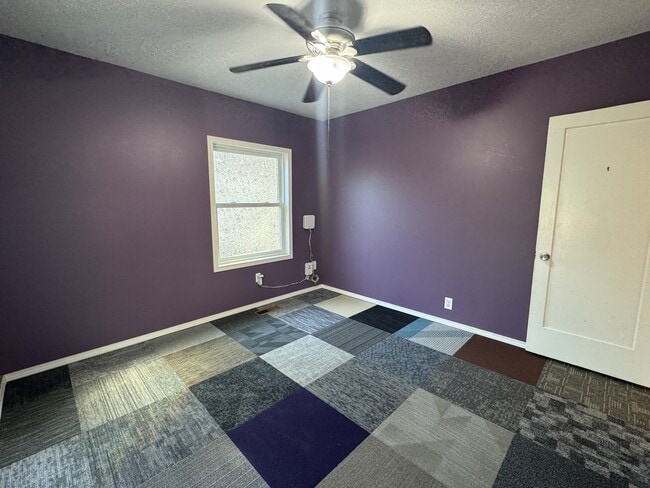 Building Photo - 4304 SE 30th Ave