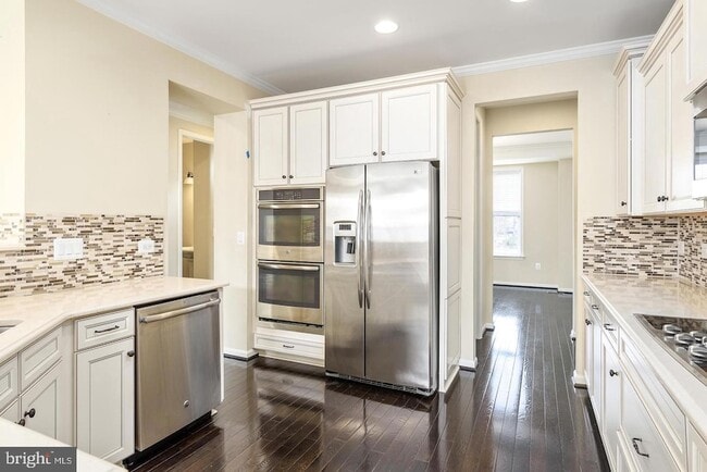 Building Photo - 10625 Legacy Ln
