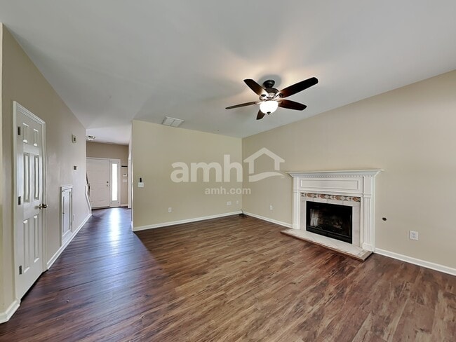 Building Photo - 405 Bedstraw Ct