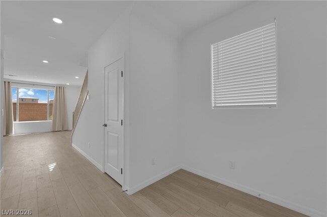 Building Photo - 5925 Obsidian Sky Ave