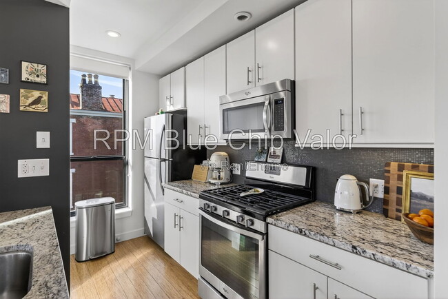Building Photo - 432 Liberty Hl