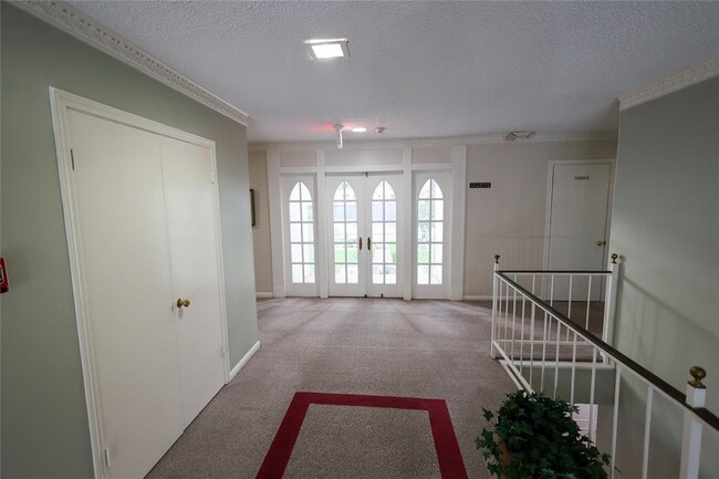 Building Photo - 2600 Bellefontaine St