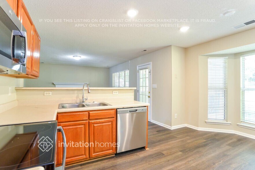Building Photo - 106 Pebble Creek Crossing