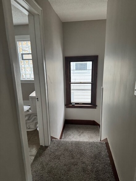 Building Photo - 1856 S Rundle Ave