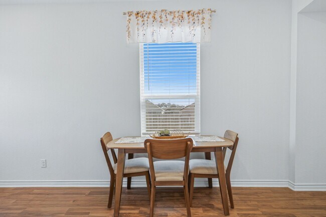 Building Photo - 15307 Oceanus Dr