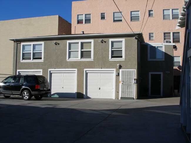 Primary Photo - 1094 Aileen St