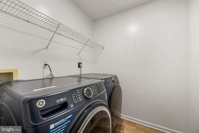 Building Photo - 2985 Marsh Hawk Dr