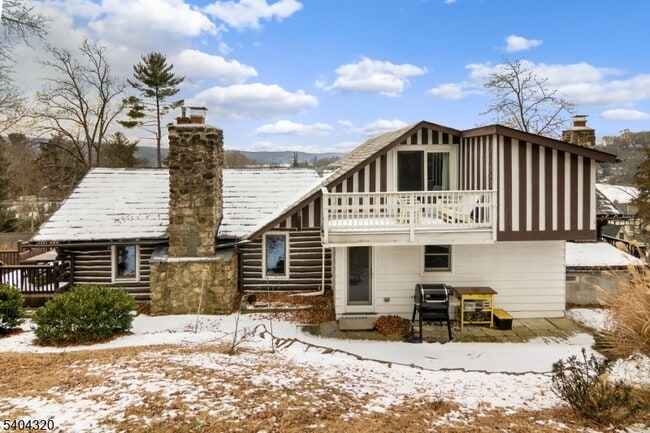 Building Photo - 77 W Shore Trail