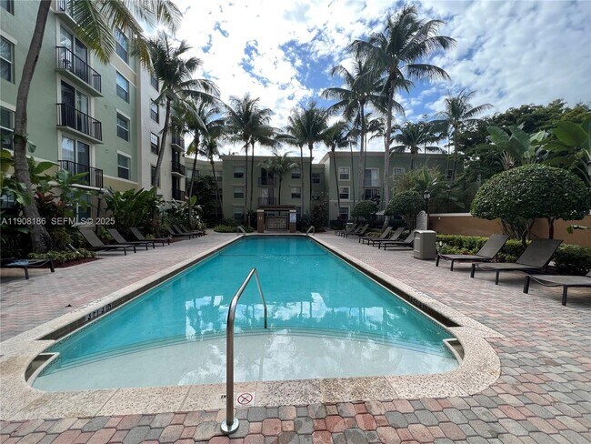 Building Photo - 1900 Van Buren St