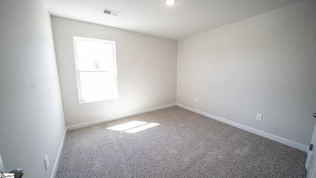 Building Photo - 1029 Killian St