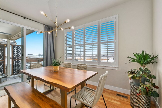 Building Photo - 1061 Mount Columbia Dr