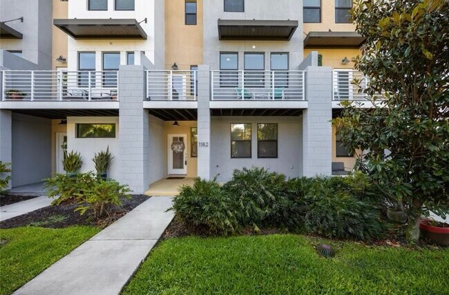 Primary Photo - 1182 25th Way N