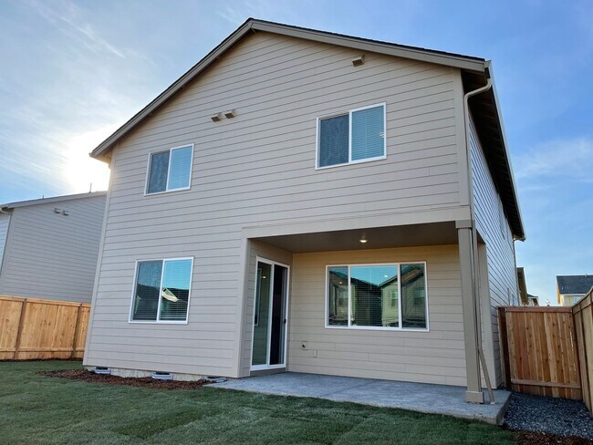 Building Photo - NEWER 4 Bed 2.5 Bath Home! Located near the Ridgefield Outdoor Recreation Center, equestrian faci...