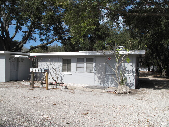 Building Photo - 1304 Sunset Point Rd