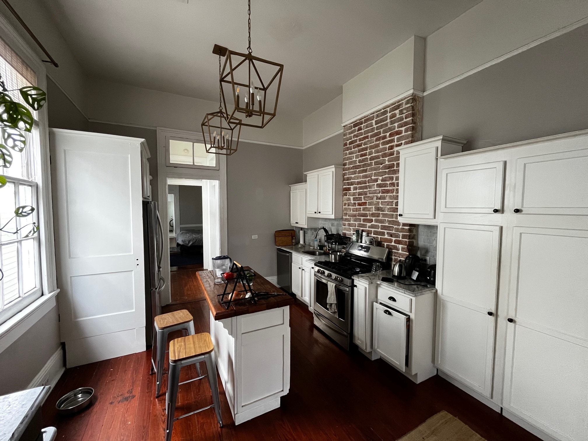 Building Photo - 604 Second St.