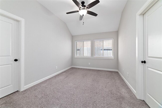 Building Photo - 11127 Bluewater Lagoon Cir