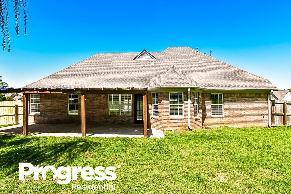 Building Photo - 5673 Grove Ln