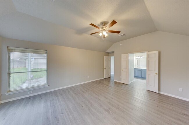 Building Photo - 2107 Crossbay Ct