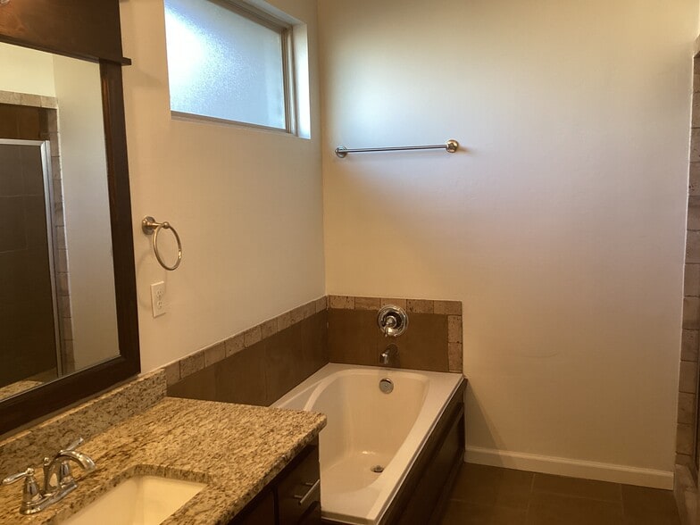 Building Photo - 11321 NW 102nd St