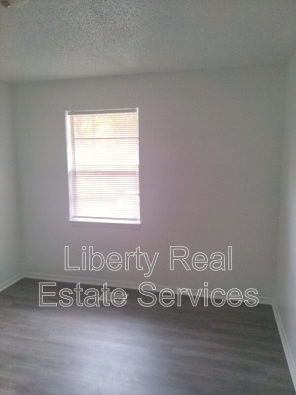 Building Photo - 901 Olmstead Dr