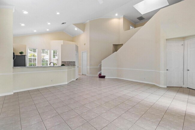Building Photo - 7690 Hummingbird Ct