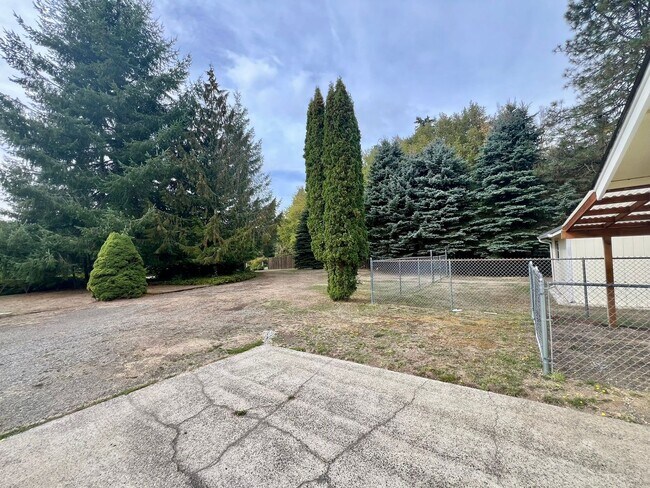Building Photo - Spacious Home with Outbuildings on 2.3 Acres