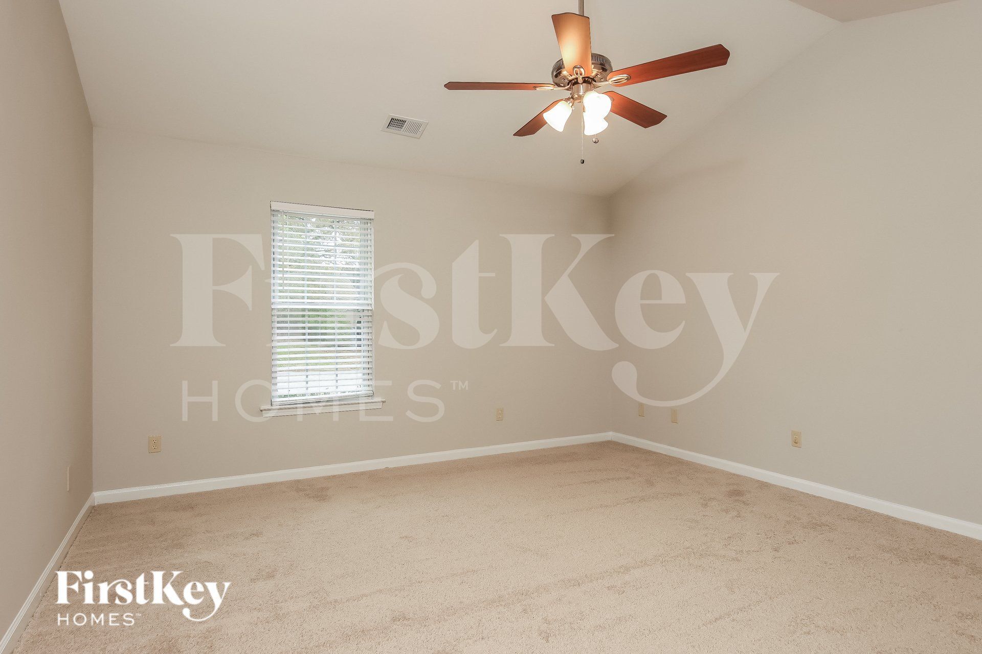 Building Photo - 4 Franklinwood Dr