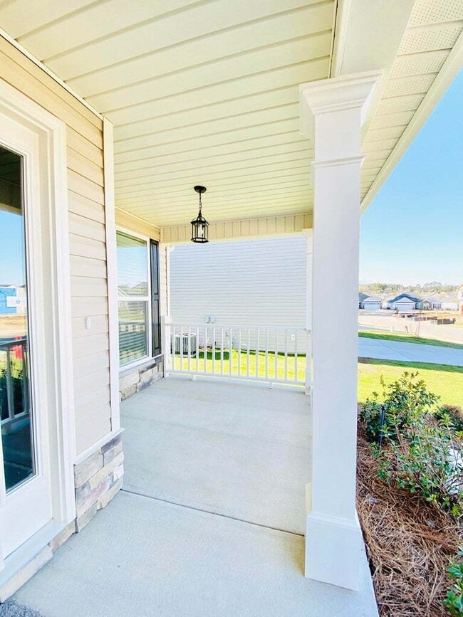 Building Photo - Summerton Village Rental!