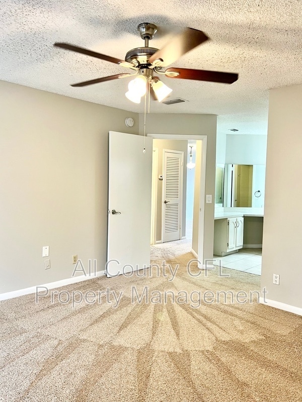 Building Photo - 4371 Aqua Vista Dr